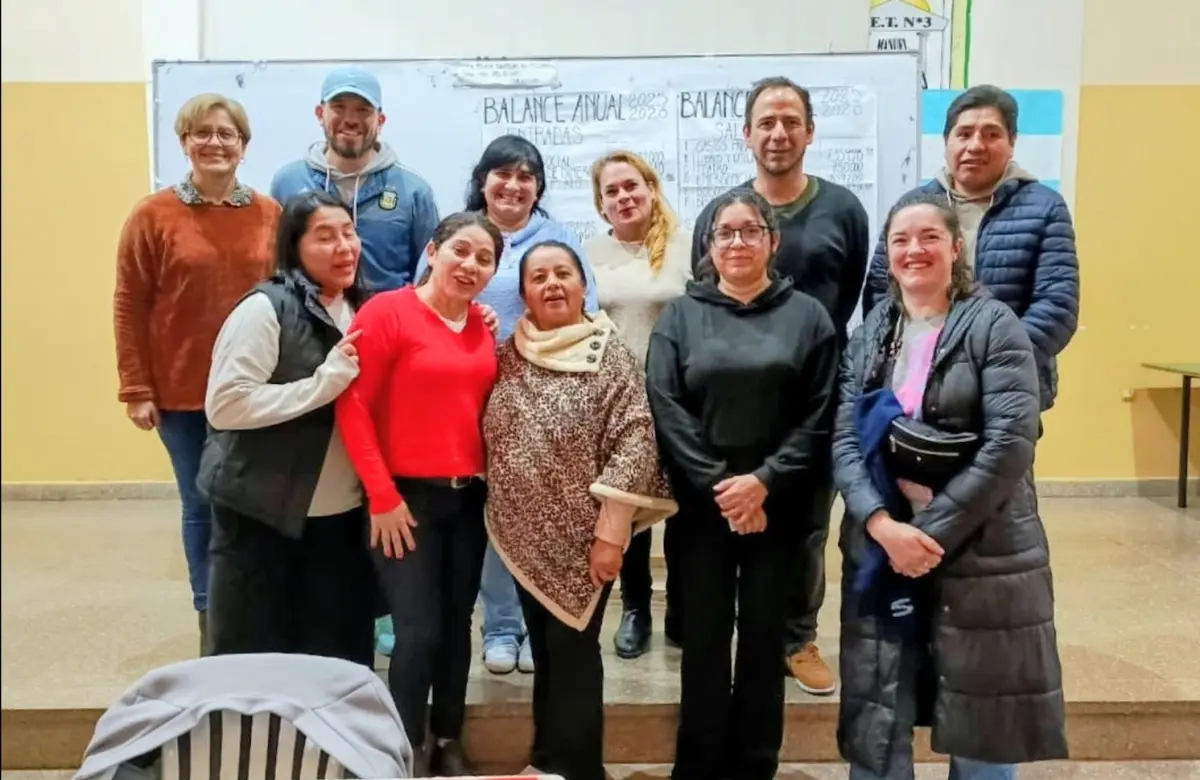Integrantes actuales de la Asociación Cooperadora de la EEST N.º 3